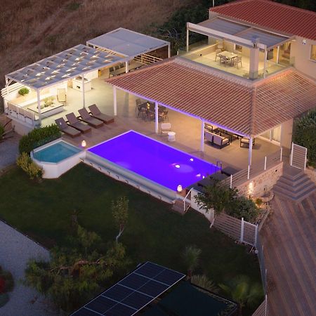 Alba Bianca Villa, Family Retreat With Heated Pool By Thinkvilla Khersónisos Eksteriør bilde
