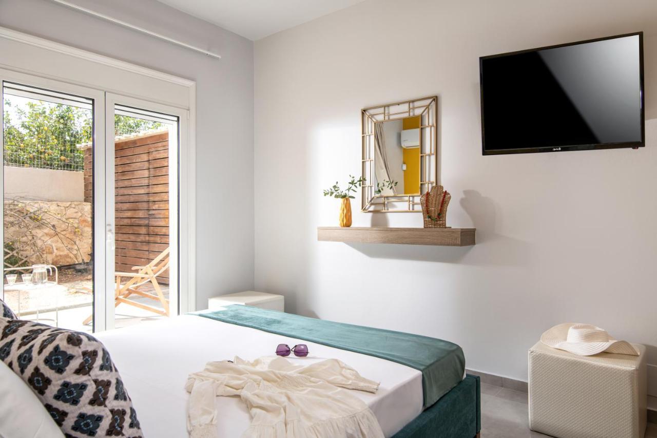 Alba Bianca Villa, Family Retreat With Heated Pool By Thinkvilla Khersónisos Eksteriør bilde
