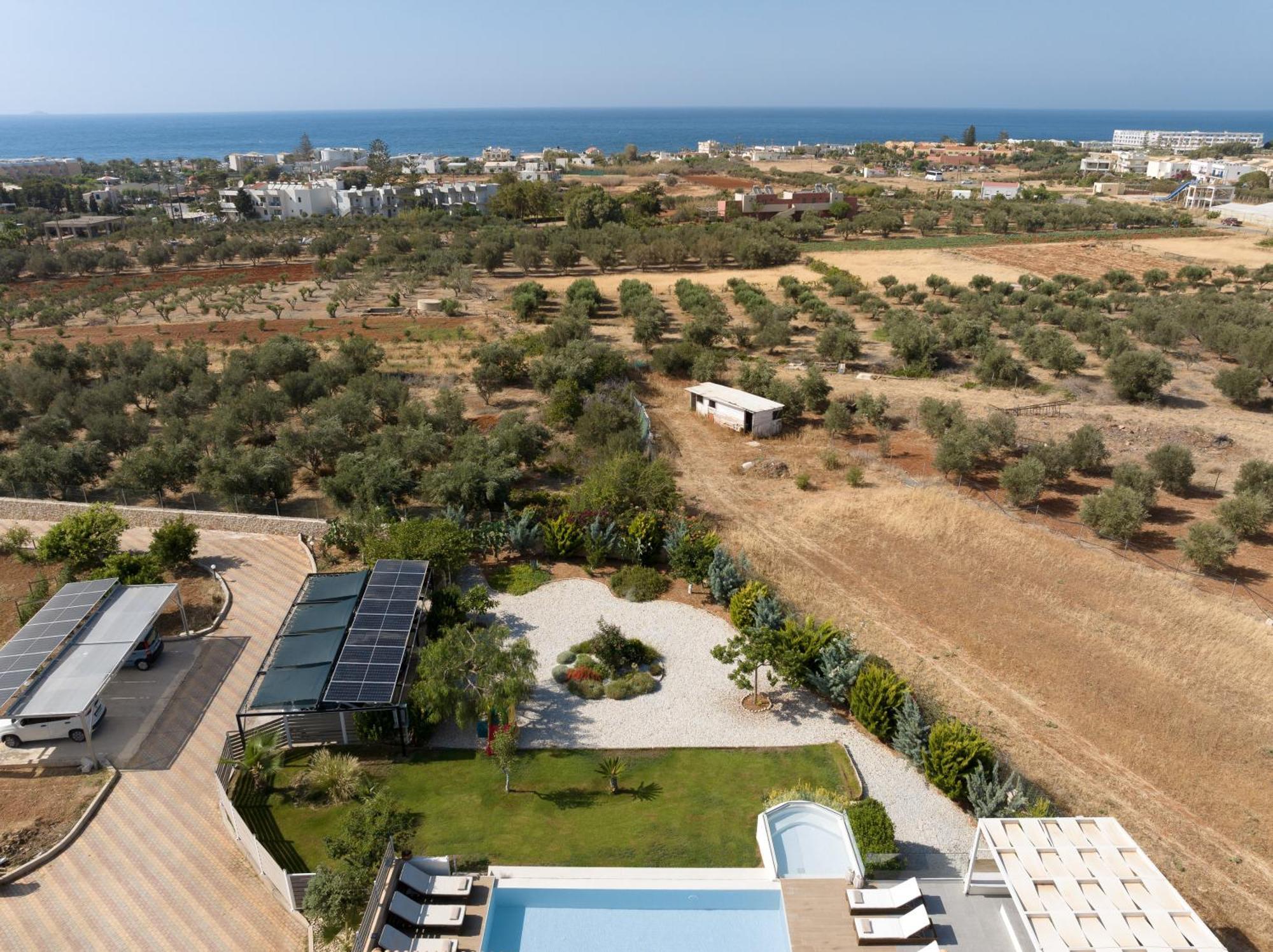 Alba Bianca Villa, Family Retreat With Heated Pool By Thinkvilla Khersónisos Eksteriør bilde